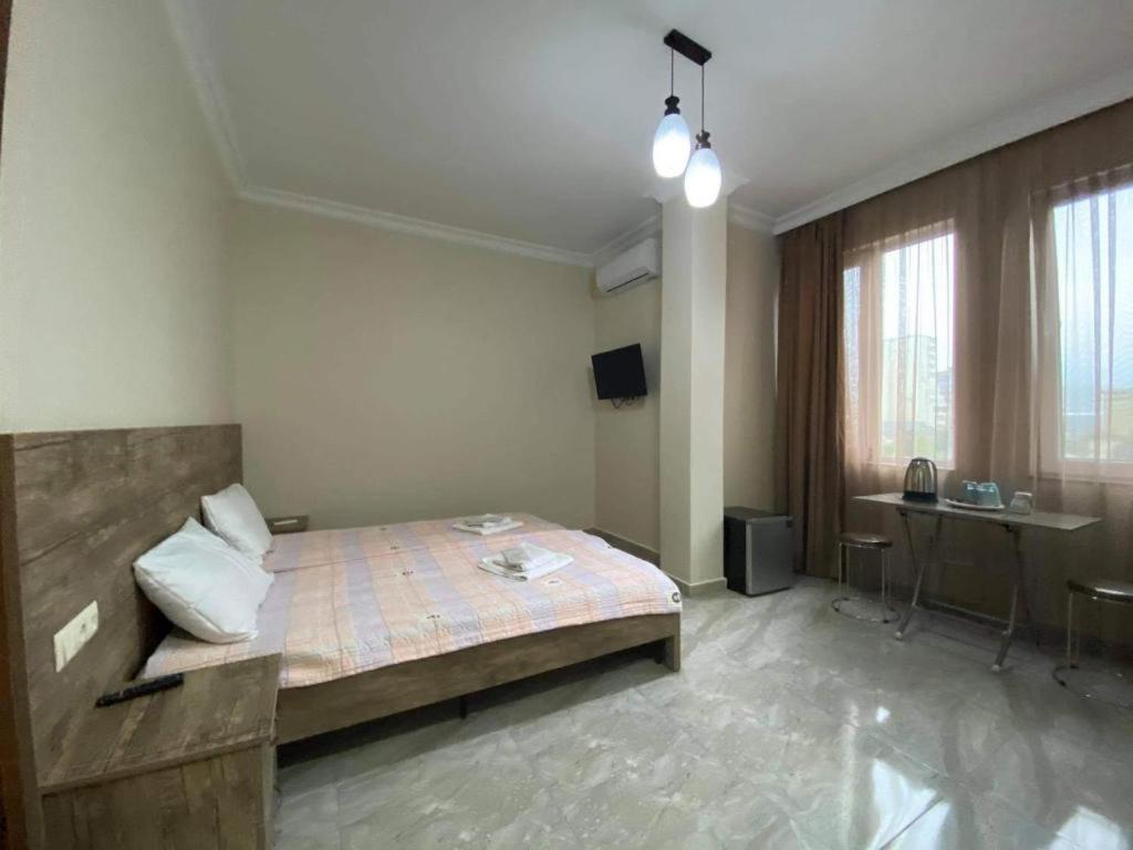 Nana'S Hotel Tchaikovsky Street 34 Batumi Exteriör bild